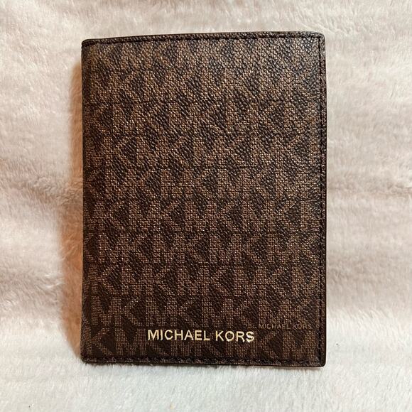NWOT: Michael Kors Leather Jet Set Travel Passport Holder Wallet Case Brown - Picture 1 of 5